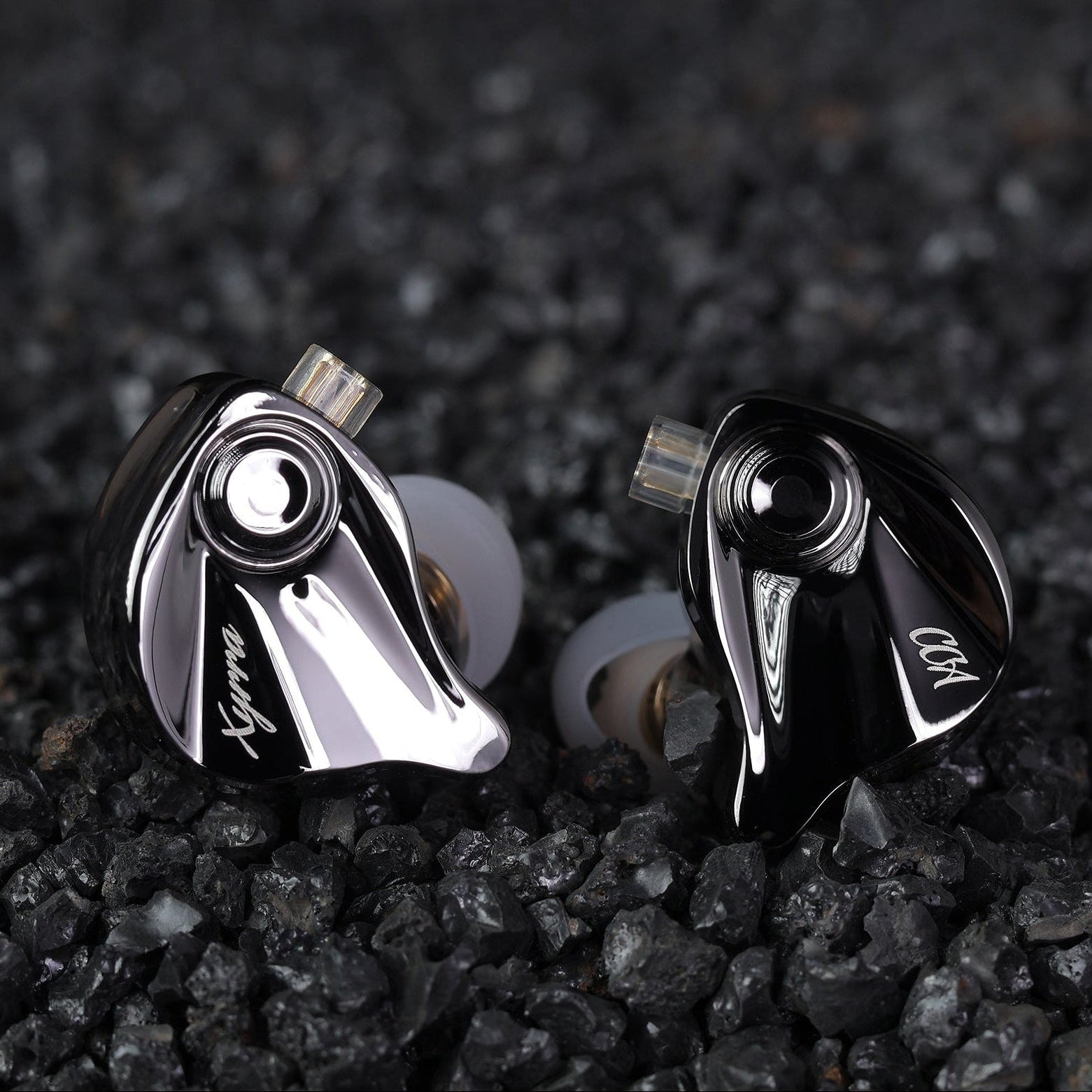 CCA Xyrra hybrid IEM with ergonomic zinc alloy housing