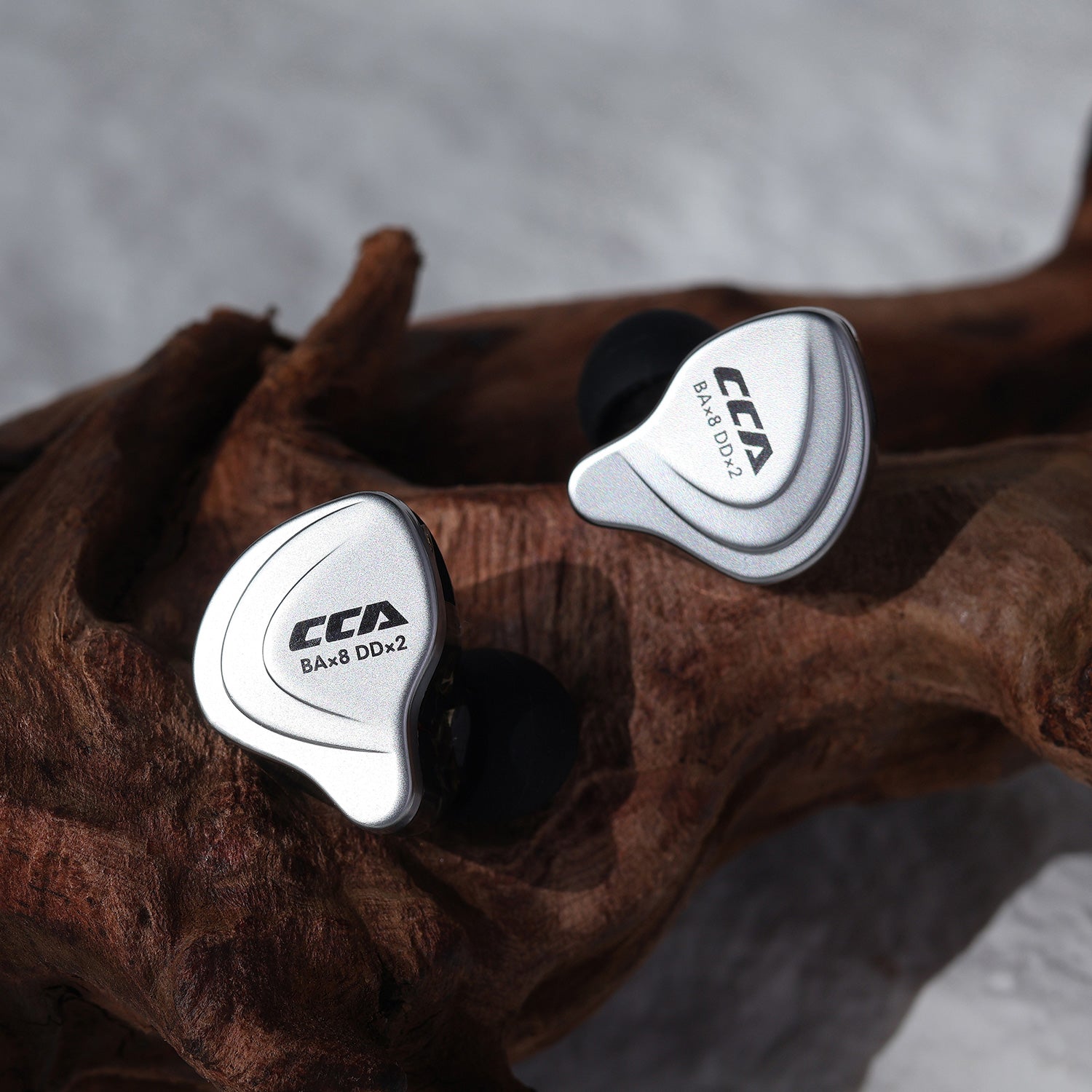 Resin CCA C10 IEM, metal faceplate with stylish finish"