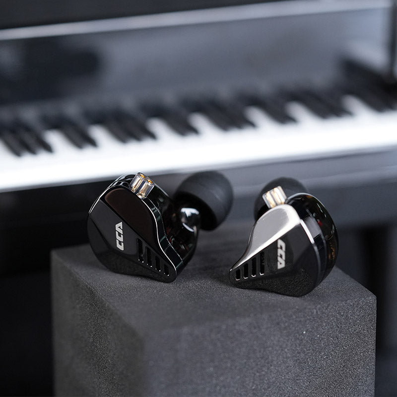 CCA Pianist elegant Hi-Fi earphones with artistic design