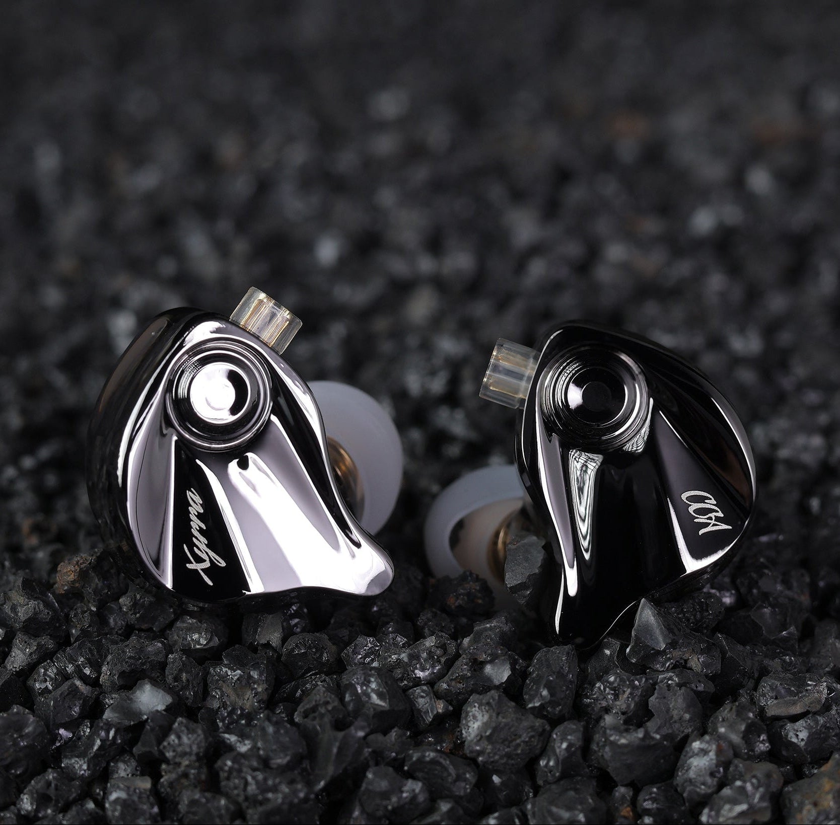 CCA Xyrra hybrid IEM with ergonomic zinc alloy housing